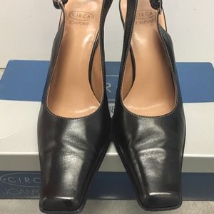 Like New Black Leather Pumps (8 1/2)